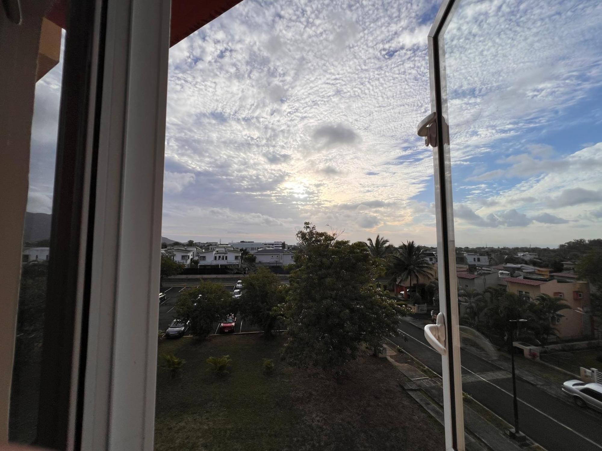 Sunset View Apartment *